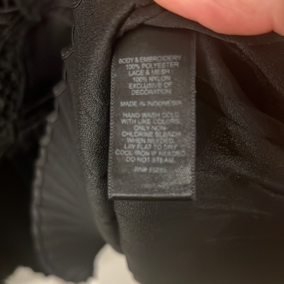 NWT EXPRESS TOP SIZE MEDIUM - Picture 7 of 8